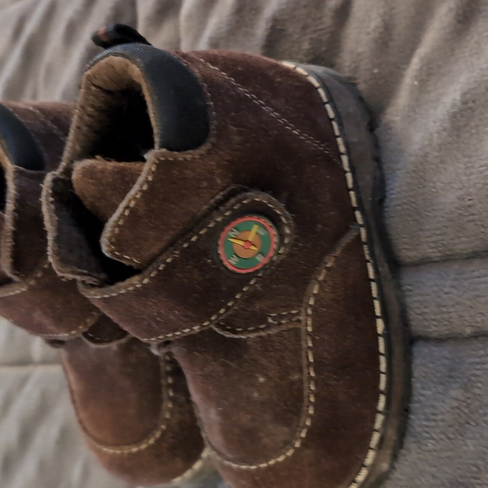 Shoes - Picture 2 of 5